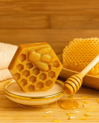 Sabonete Artesanal de Mel e Própolis – Hidratação e Proteção Natural